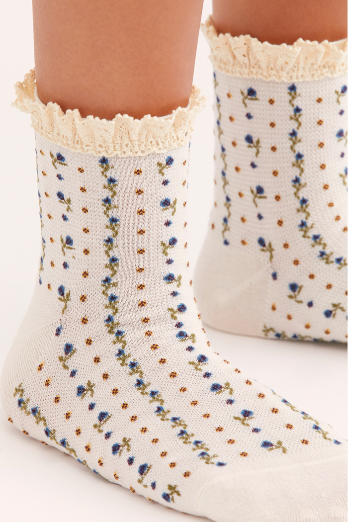 Rosebud Waffle Knit Ankle in Ivory