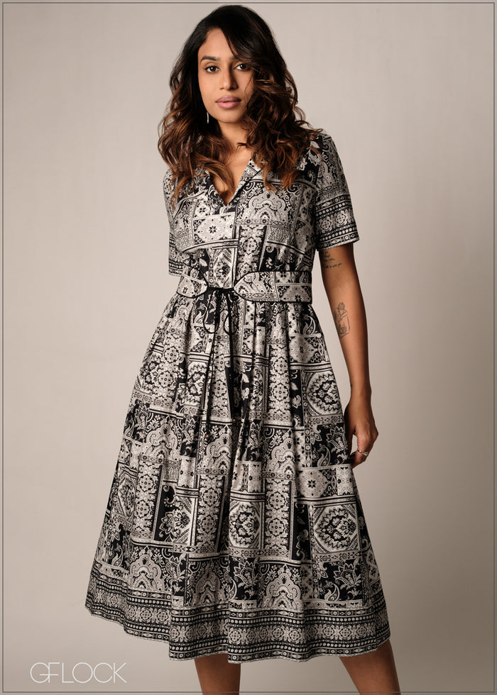 Collar Detail Printed Dress - 100426