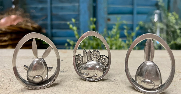 Danforth Pewter Wobble Bunny - Lupine