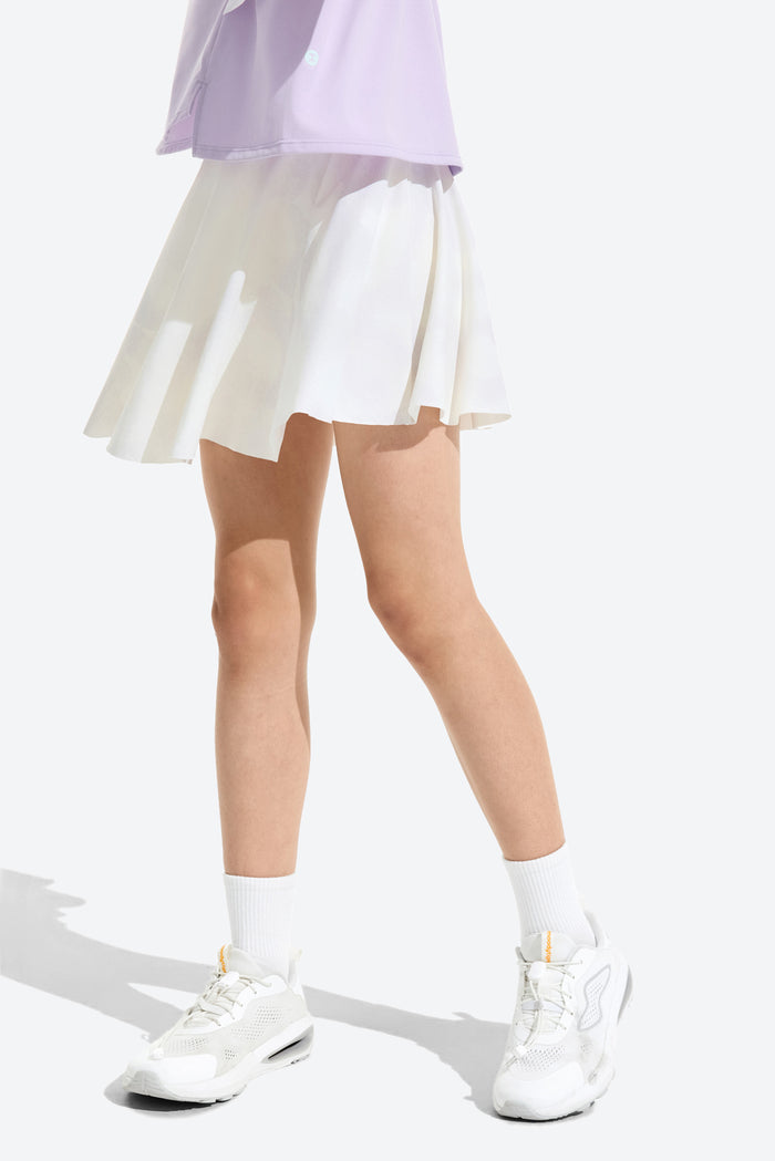 **Fantasy Coral White**