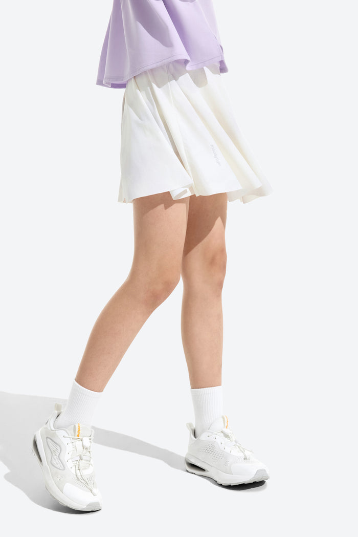 **Fantasy Coral White**