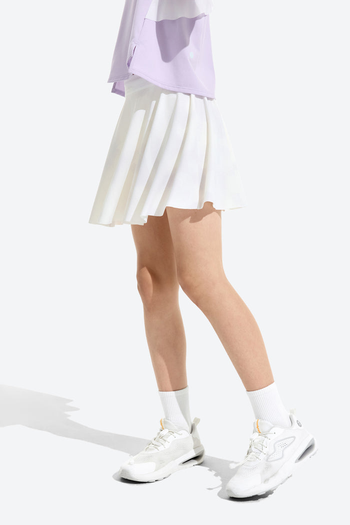 **Fantasy Coral White**