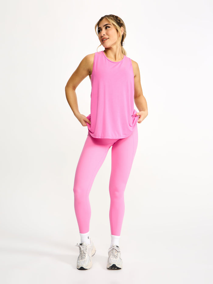 Halo Iris Tank - Bunny Pink
