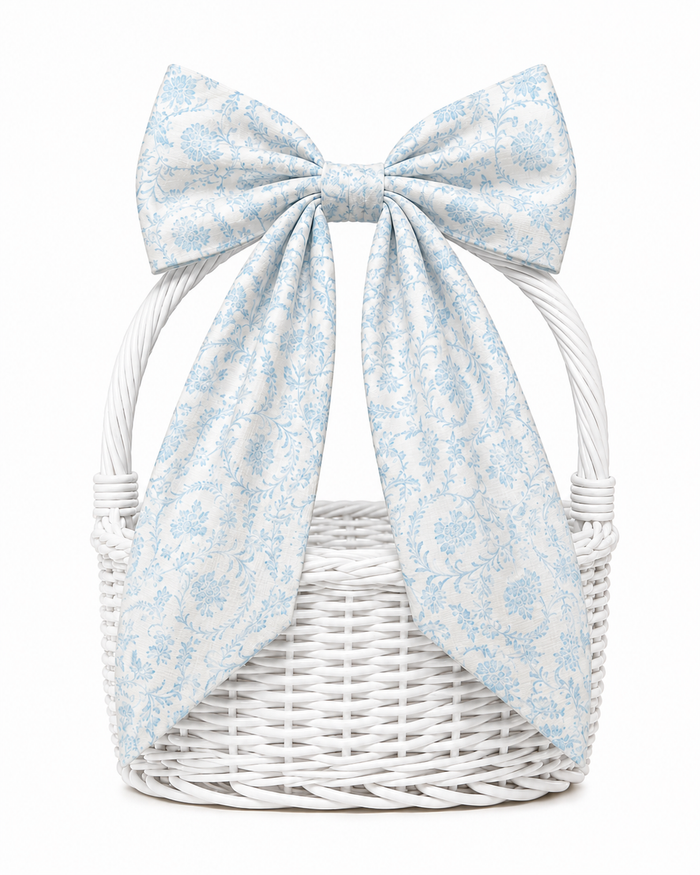 Hand Stitched Bow: Chinoiserie and Playtime Toile
