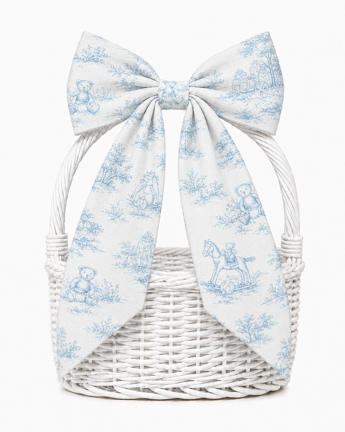 Hand Stitched Bow: Chinoiserie and Playtime Toile