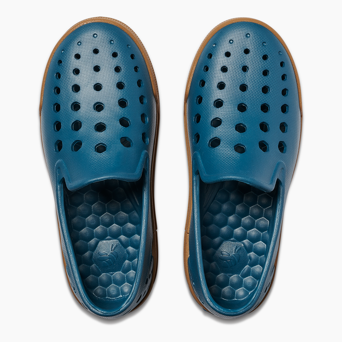 Cascade/Gum Rubber Kids' Skate Sneaker#color_cascade-gum-rubber