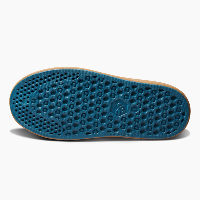 Cascade/Gum Rubber Kids' Skate Sneaker#color_cascade-gum-rubber