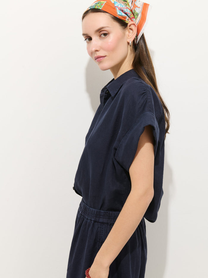 Maddie Blouse in Linen - Dark Navy