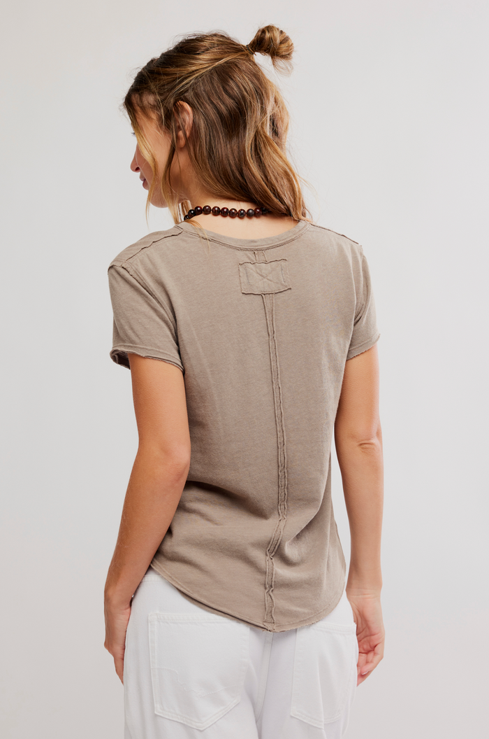Nova Tee in Caiman