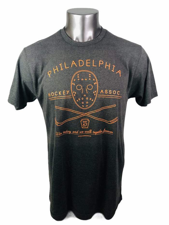 PHILADELPHIA FLYERS HOCKEY ASSOC.  RETRO T-SHIRT