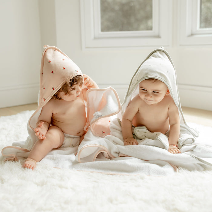Sage Pears Hooded Towel & Washcloth