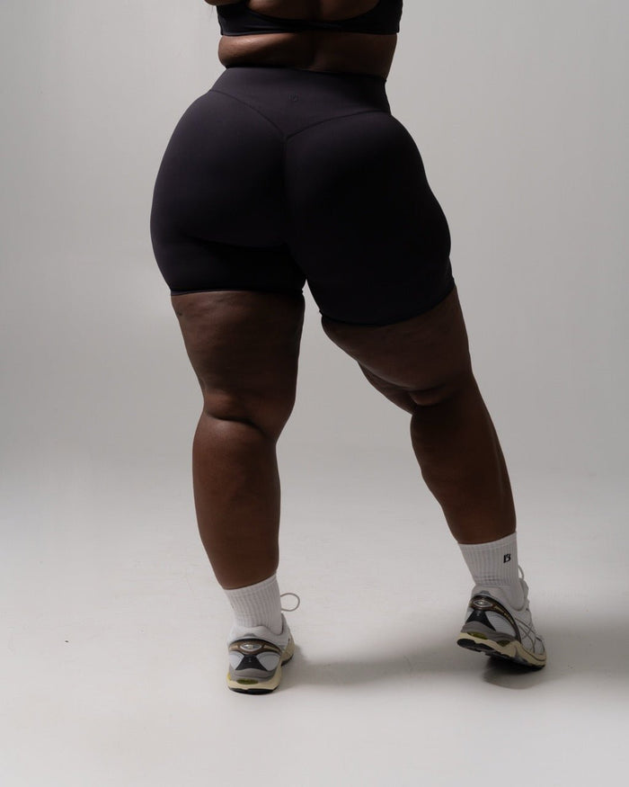 Siren Scrunch Short 7" - Onyx Black