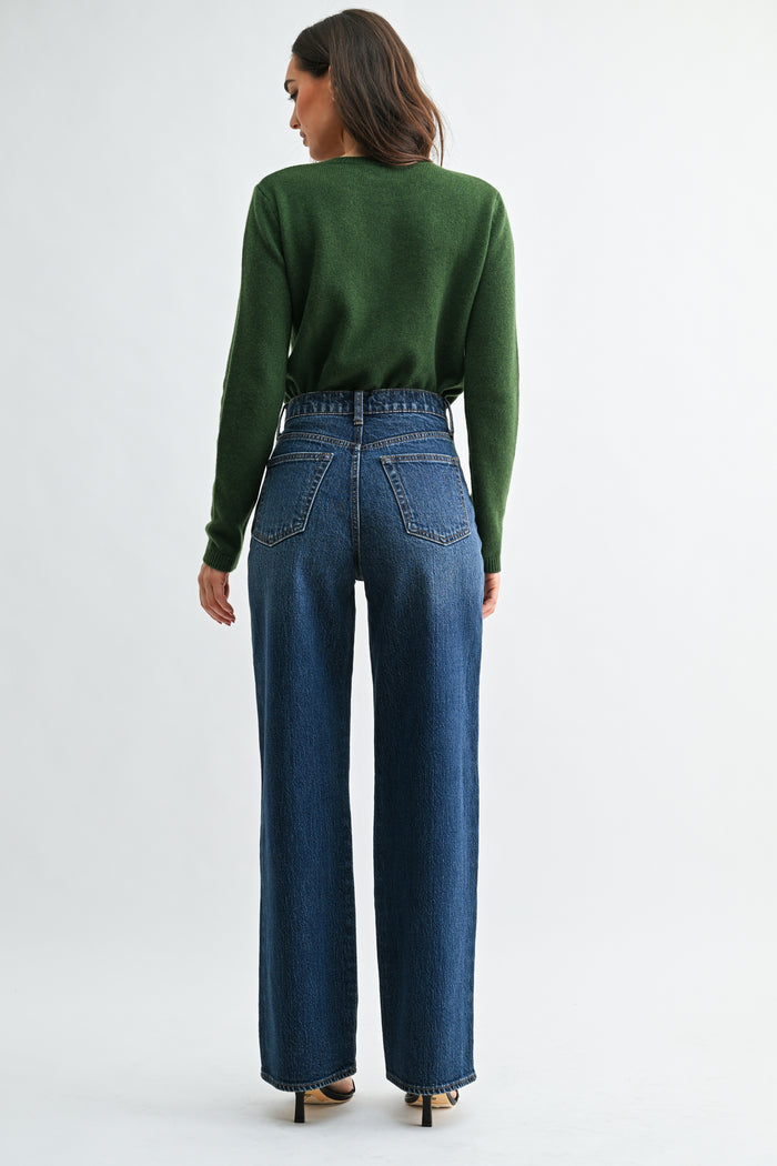The Square Patch Pocket Straight Jean - DP920 - Dark Denim