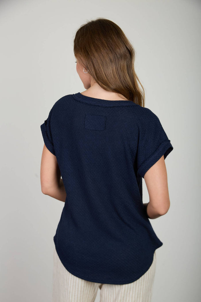 V NECK SHORT SLEEVE TEXTURED KNIT TOP