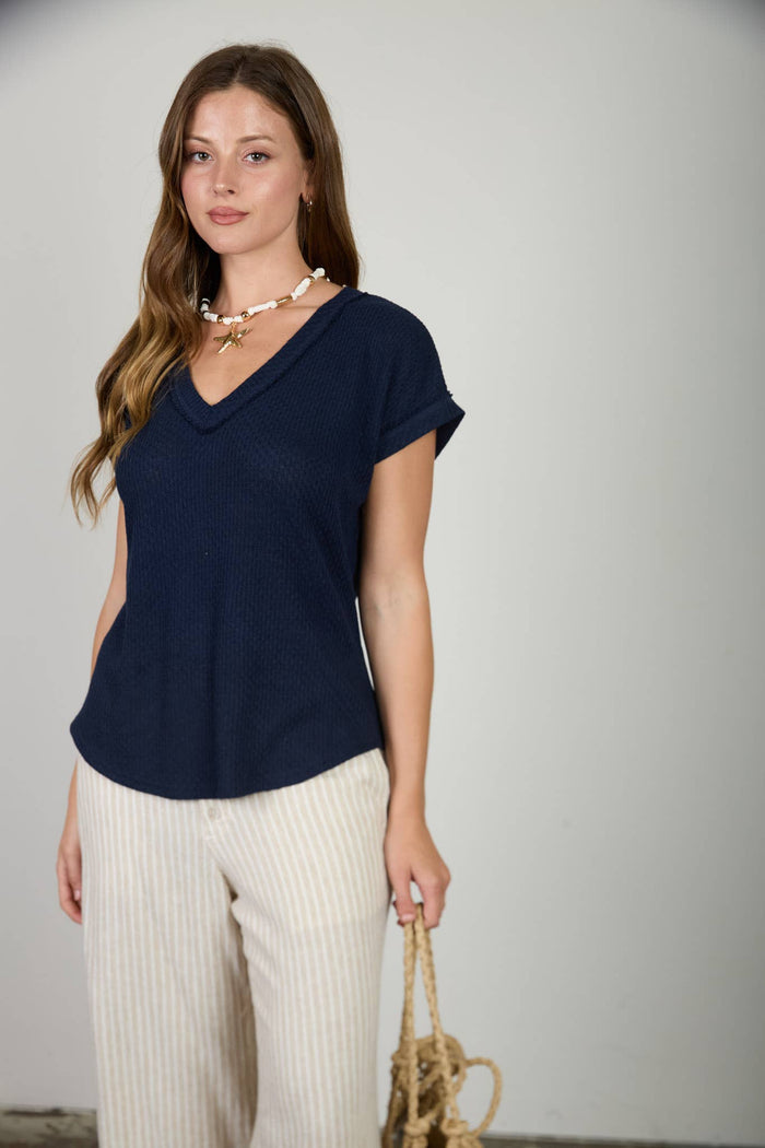 V NECK SHORT SLEEVE TEXTURED KNIT TOP