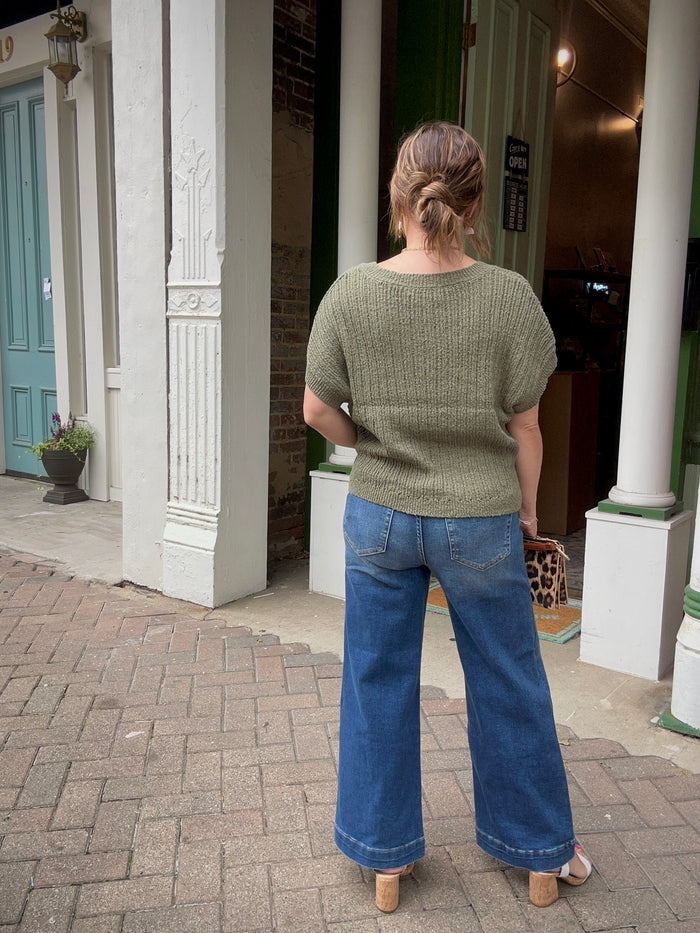 Wide leg center seam cropped jeans
