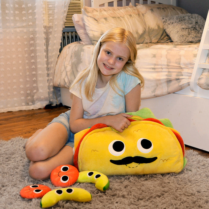 Yummy World XL Victorio Veggie Taco plush set featuring colorful, soft plush toys of a veggie taco character.